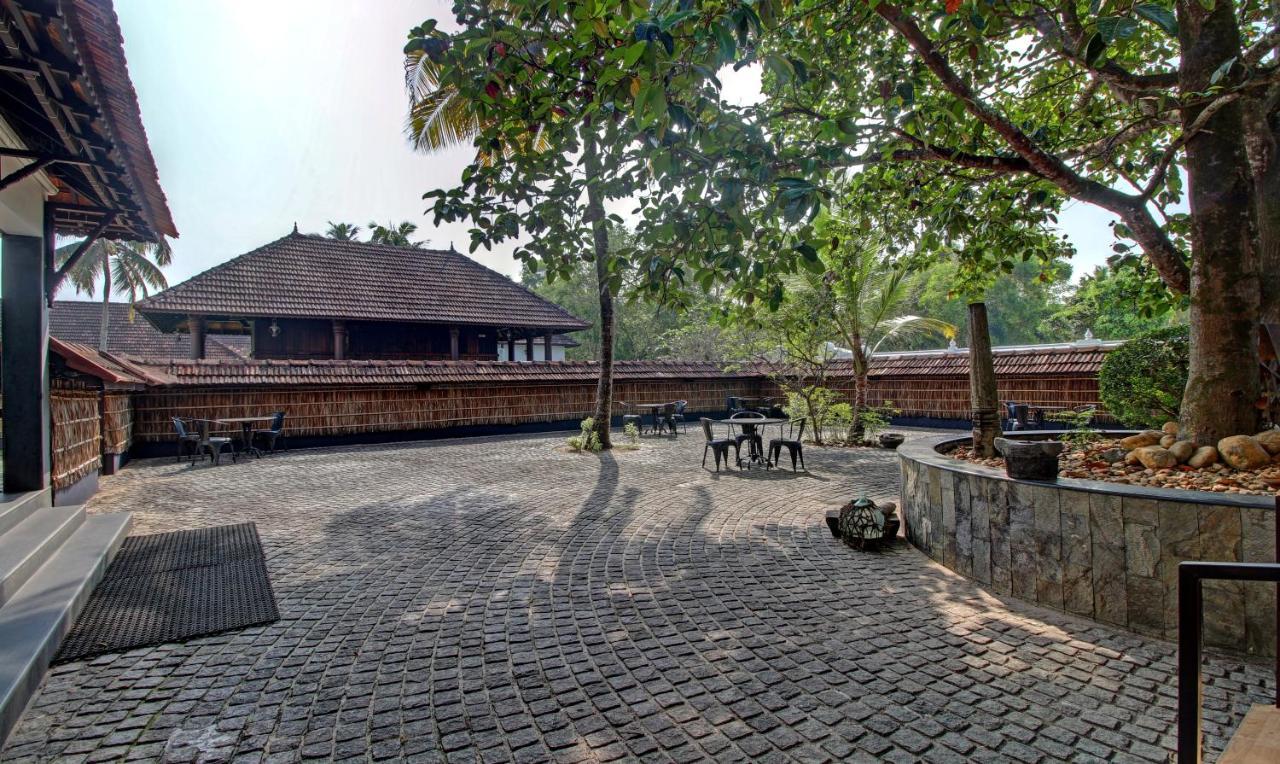 Treebo Tryst Travancore Palace Cherthala Alappuzha Exterior photo